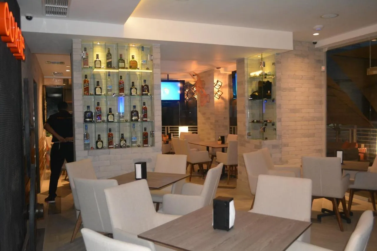 Ducassi Suites Rooftop Pool - Beach Club And Spa Punta Cana